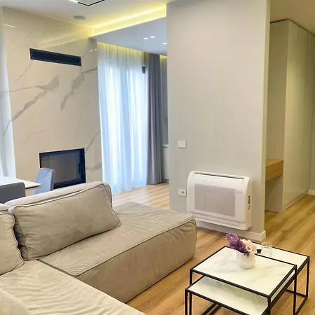 Valley Luxury Apartament *